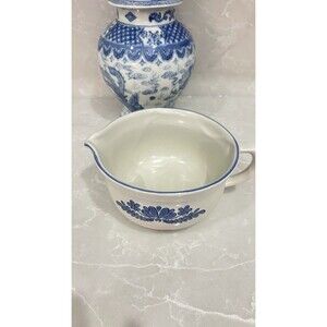 Vintage NOS Pfaltzgraff  Yorktowne Stoneware Batter Bowl  2.5 Quart